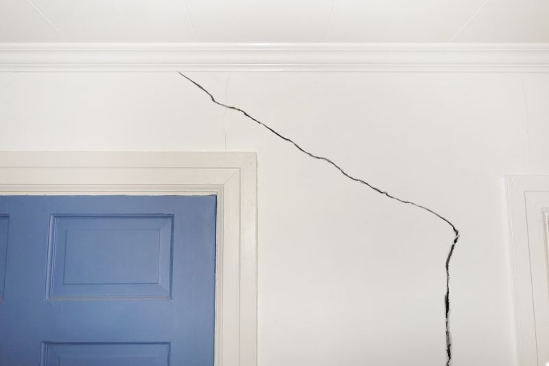 Wall Crack Sealing Service detail